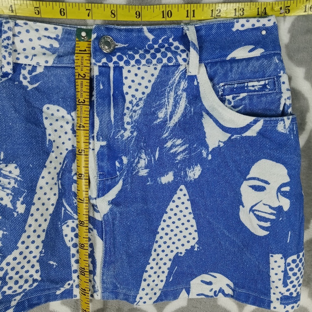 Edikted Mini Skirt Denim Size Small Blue White Graphic Pop Art Faces Y2K - Picture 5 of 9